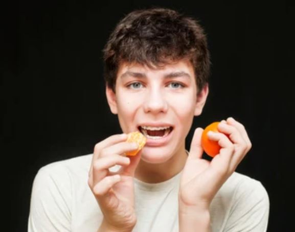 Can You Eat Oranges with Braces